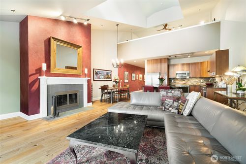 apt-511-526 1st Ave S, Seattle, WA, 98104-2863 | Card Image