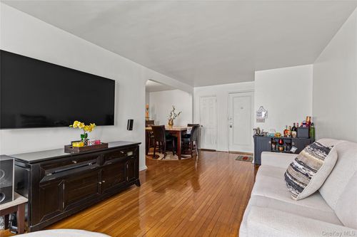 apt-2j-3239 Barker Ave, Bronx, NY, 10467-6335 | Card Image