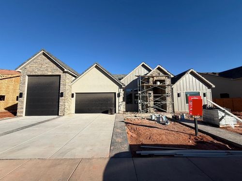 26 N 640 W, Ivins, UT, 84738 | Card Image