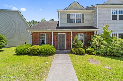 206 Streamwood Dr, Jacksonville, NC, 28546-8357 | Card Image