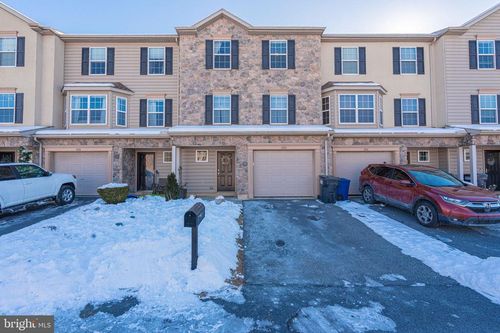 1014 Yarn Ct, Mohrsville, PA, 19541-9404 | Card Image