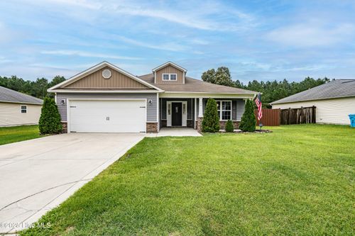114 Braeburn Blvd, Richlands, NC, 28574-8463 | Card Image