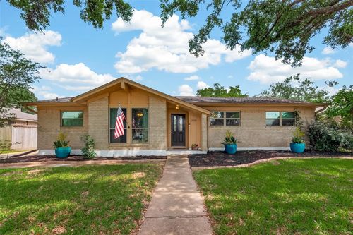 1925 Winding Creek Dr, Pearland, TX, 77581-5631 | Card Image