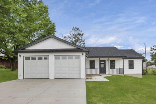 105 Hillcrest Dr, Danville, OH, 43014-9825 | Card Image