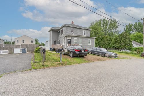 12 Lenox St, Cumberland, RI, 02864-6243 | Card Image