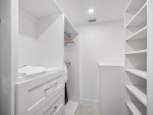 I-302 - 300 N Highway A1a, Condo with 2 bedrooms, 2 bathrooms and null parking in Jupiter FL | Image 27