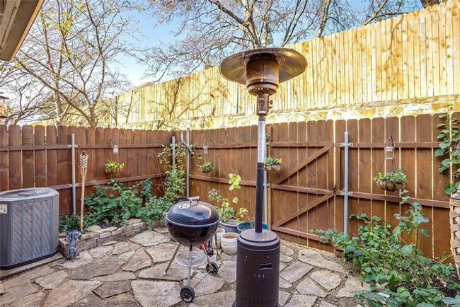 32 Abbey Rd, Condo with 2 bedrooms, 2 bathrooms and null parking in Euless TX | Image 33