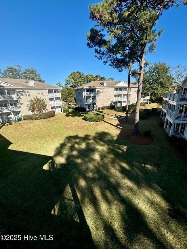 View of the rear courtyard | Image 23