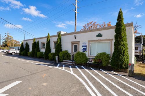 340 Trinity Pl, Malverne, NY, 11565-1248 | Card Image