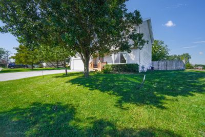 931 Arrowhead Drive, House other with 3 bedrooms, 2 bathrooms and 2 parking in Elwood IL | Image 2