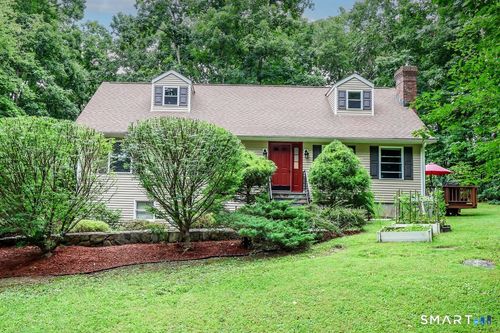 21 April Dr, New Milford, CT, 06776-3055 | Card Image