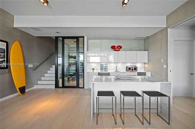 APT-201 - 321 Ocean Dr, Condo with 5 bedrooms, 6 bathrooms and null parking in Miami Beach FL | Image 8