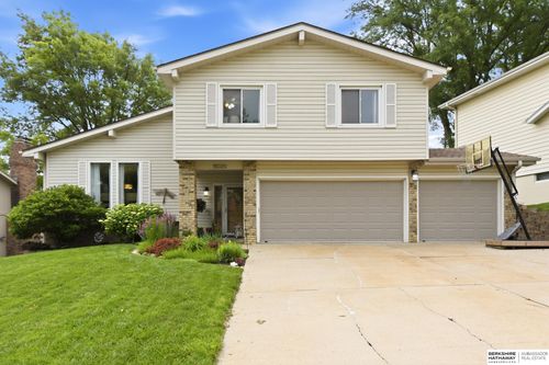 15020 Dorcas Cir, Omaha, NE, 68144-2039 | Card Image