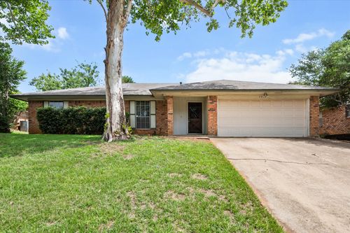 5903 Spring Hill Ct, Arlington, TX, 76016-4412 | Card Image