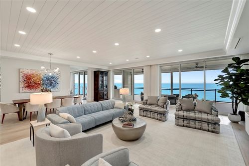 3nand3s-8050 Highway A1a, Vero Beach, FL, 32963 | Card Image