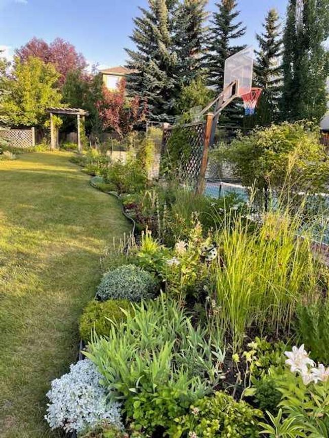 461 Sienna Heights Hill Sw, House other with 3 bedrooms, 3 bathrooms and 4 parking in Calgary AB | Image 34