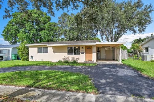 5031 Sw 94th Way, Cooper City, FL, 33328-4133 | Card Image