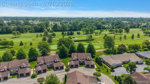 904 Country Club Dr, Saint Clair Shores, MI, 48082-2929 | Card Image
