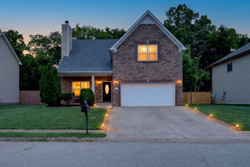 935 Cherry Blossom Ln, Clarksville, TN, 37040-6240 | Card Image