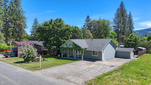 374 Dixon St, Priest River, ID, 83856-9424 | Card Image