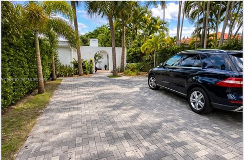 240-240 Greenwood Dr, Key Biscayne, FL, 33149-1212 | Card Image