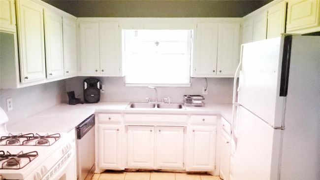 204 Alice Dr, House other with 3 bedrooms, 2 bathrooms and null parking in Little Elm TX | Image 5