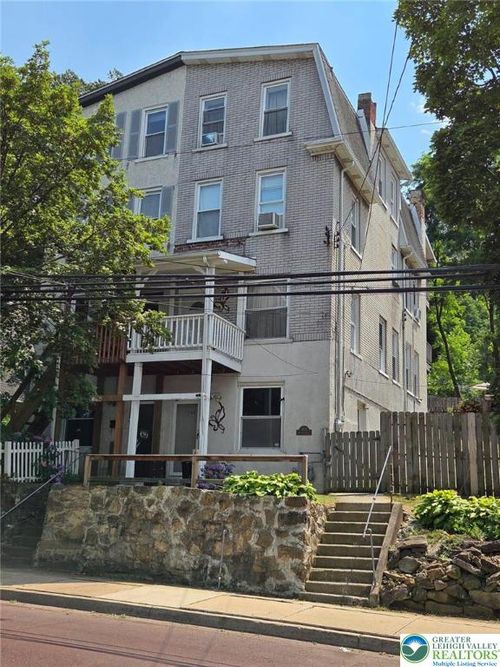 704 William St, BETHLEHEM, PA, 18015-2136 | Card Image