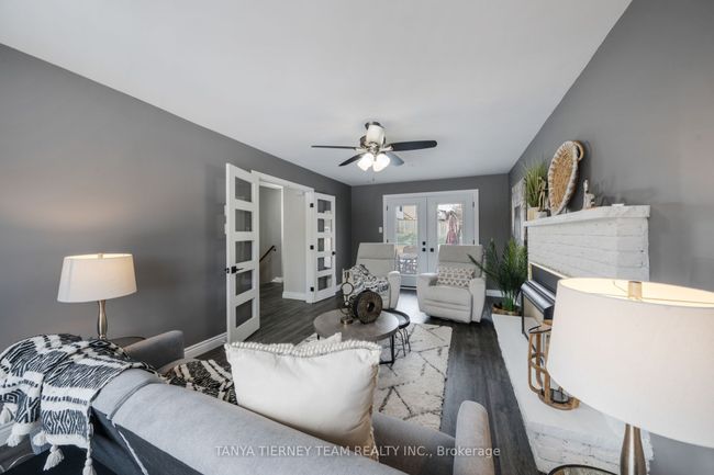 125 Guthrie Cres, House other with 3 bedrooms, 2 bathrooms and 4 parking in Whitby ON | Image 11