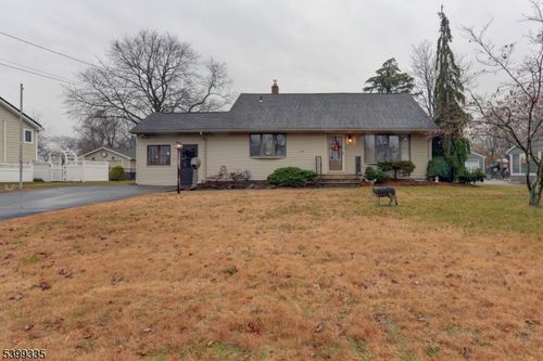 7 Parsons Rd, Lincoln Park, NJ, 07035-1213 | Card Image