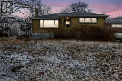 276 Rocky Lake Drive, Bedford, NS, B4A2T2 | Card Image