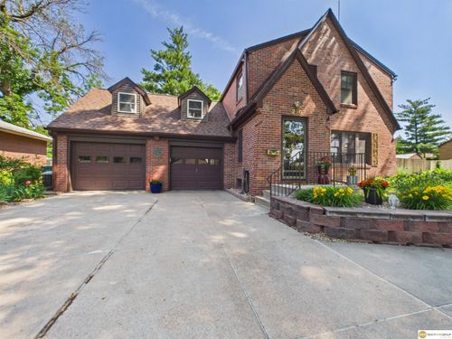 4240 A Street, Lincoln, NE, 68510 | Card Image