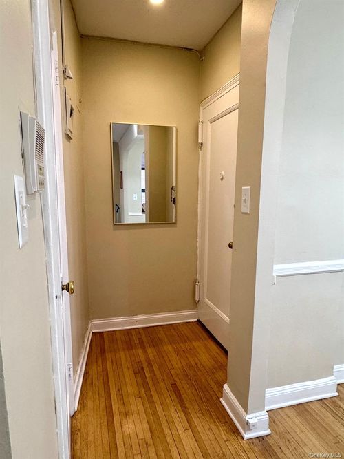 apt-503-110-35 72nd Rd, Forest Hills, NY, 11375-5474 | Card Image