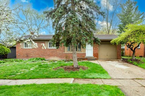 827 N Mansfield St, Ypsilanti, MI, 48197-2032 | Card Image