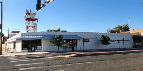 601 E Main St, Montrose, CO, 81401-3933 | Card Image