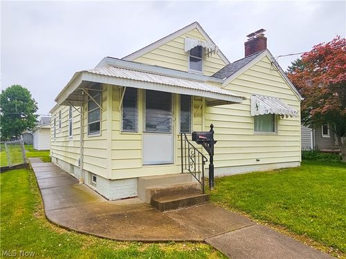 1423 26th Street Nw, Canton, OH, 44709 | Card Image