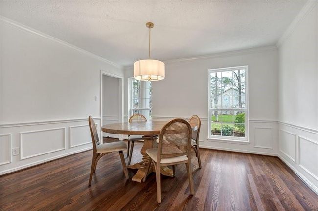 Large Dining Room | Image 13