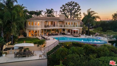 7833 Torreyson Dr, Los Angeles, CA, 90046-1228 | Card Image