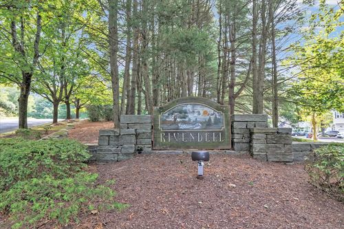 52-52 Katherine Ct, Shelton, CT, 06484-4335 | Card Image