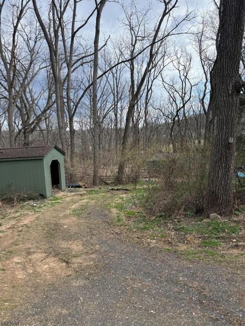 180 Black Brook Rd, Hampton, NJ, 08827-2515 | Card Image