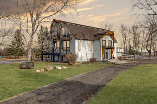 386214 16 St W, Foothills, AB, T1S6A7 | Card Image