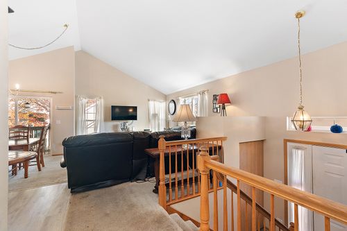 1352 Fox Hound Trl, Beecher, IL, 60401-5104 | Card Image