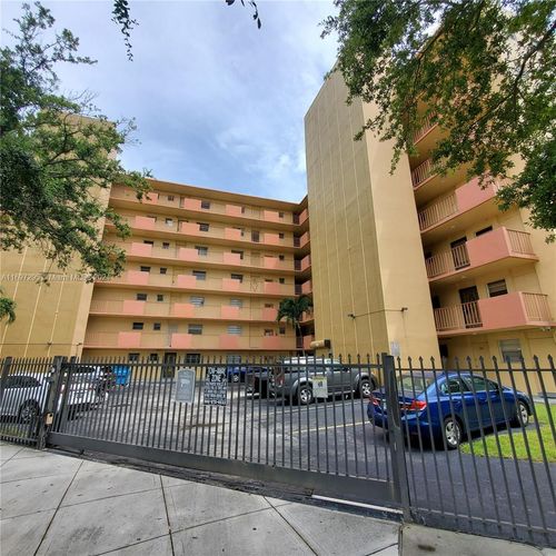 apt-306-16400 Ne 17th Ave, North Miami Beach, FL, 33162-4036 | Card Image