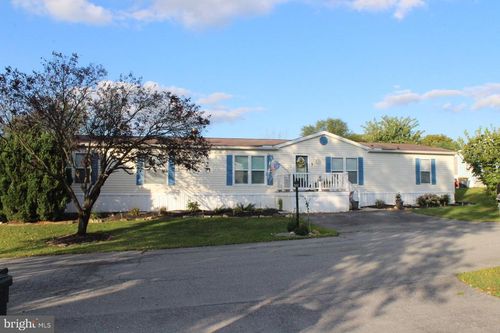 8 Williams Way, AVONDALE, PA, 19311-9559 | Card Image