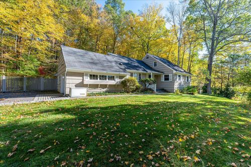 131 Allison Rd, Katonah, NY, 10536-3429 | Card Image