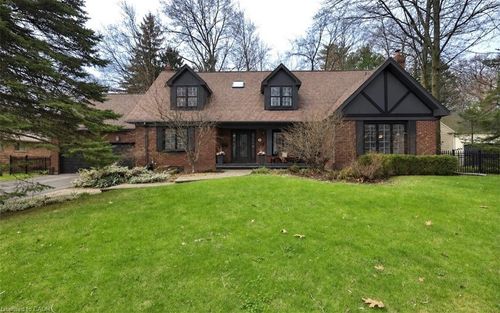 1244 Woodland Ave, Mississauga, ON, L5G2X9 | Card Image