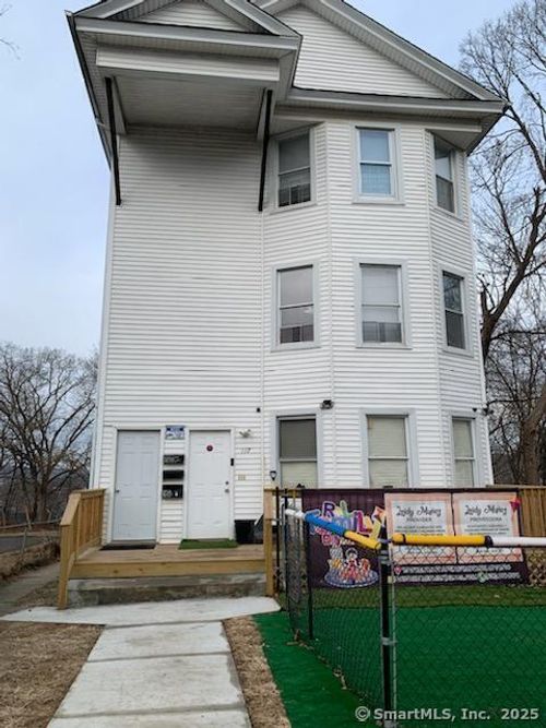 1st-117 Dikeman St, Waterbury, CT, 06704-3903 | Card Image