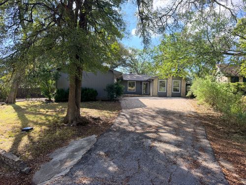 2 Acacia Dr, Wimberley, TX, 78676-1924 | Card Image
