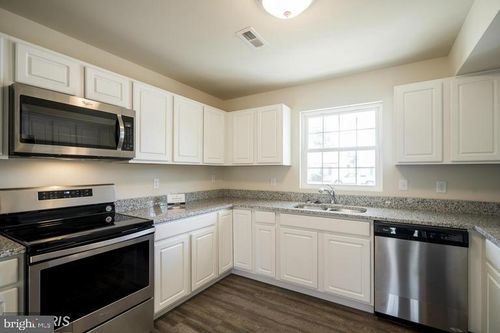 208 Bend Farm Rd, FREDERICKSBURG, VA, 22408-2304 | Card Image