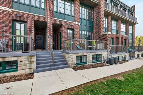 305-12 Blanshard Street, Hamilton, ON, L8P0C7 | Card Image