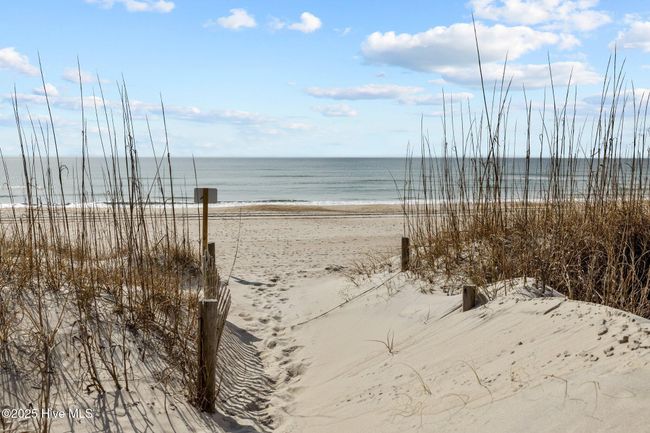 B2 - 2903 Pointe West Dr, Condo with 2 bedrooms, 2 bathrooms and null parking in Emerald Isle NC | Image 39